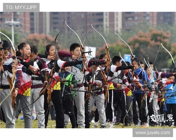 帅哥演员与足球明星的完美结合揭示了娱乐与体育的魅力交汇点